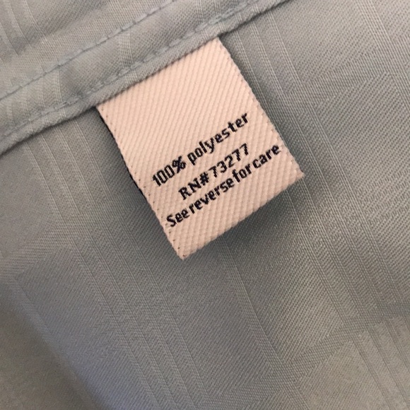 Croft & Barrow Large light blue woven button down New - Picture 5 of 6